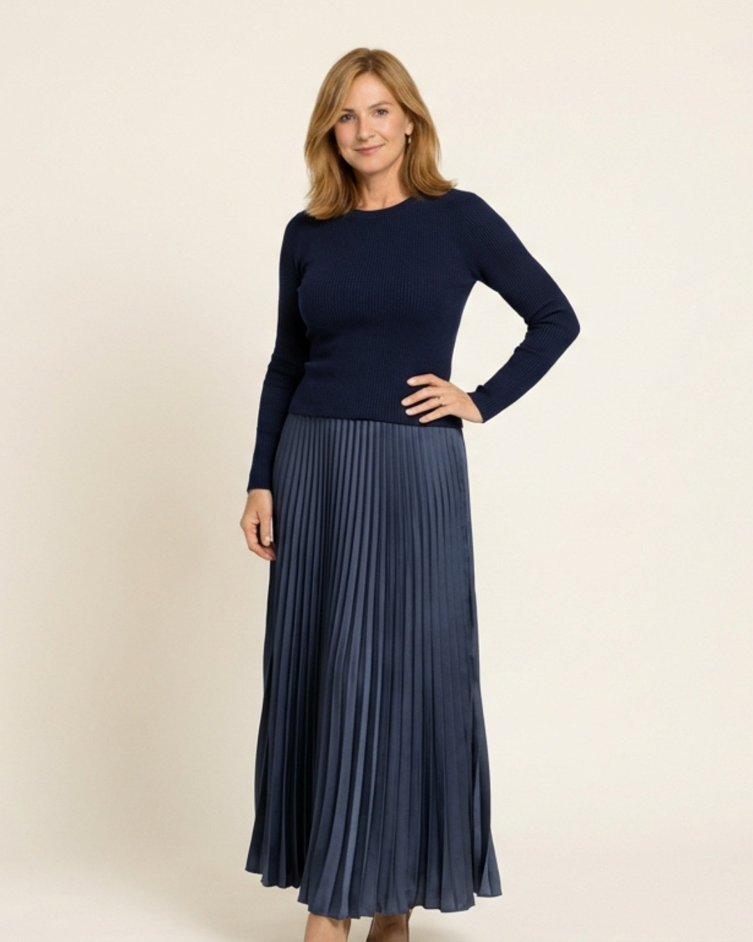 Vestido maxi con jersey y falda plisada