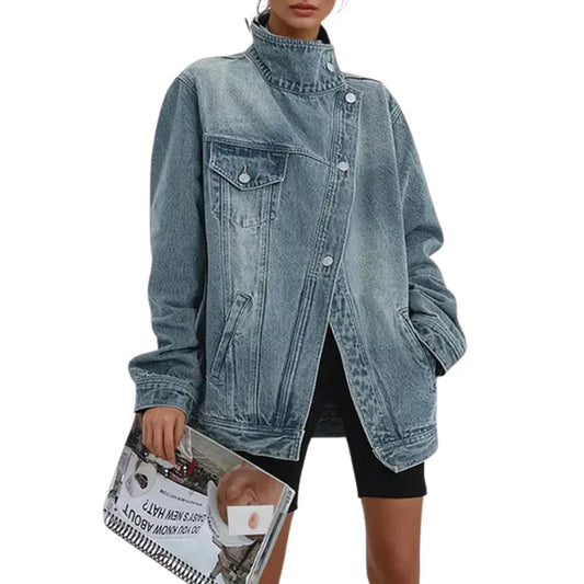 Chaqueta asimétrica urbana con botones