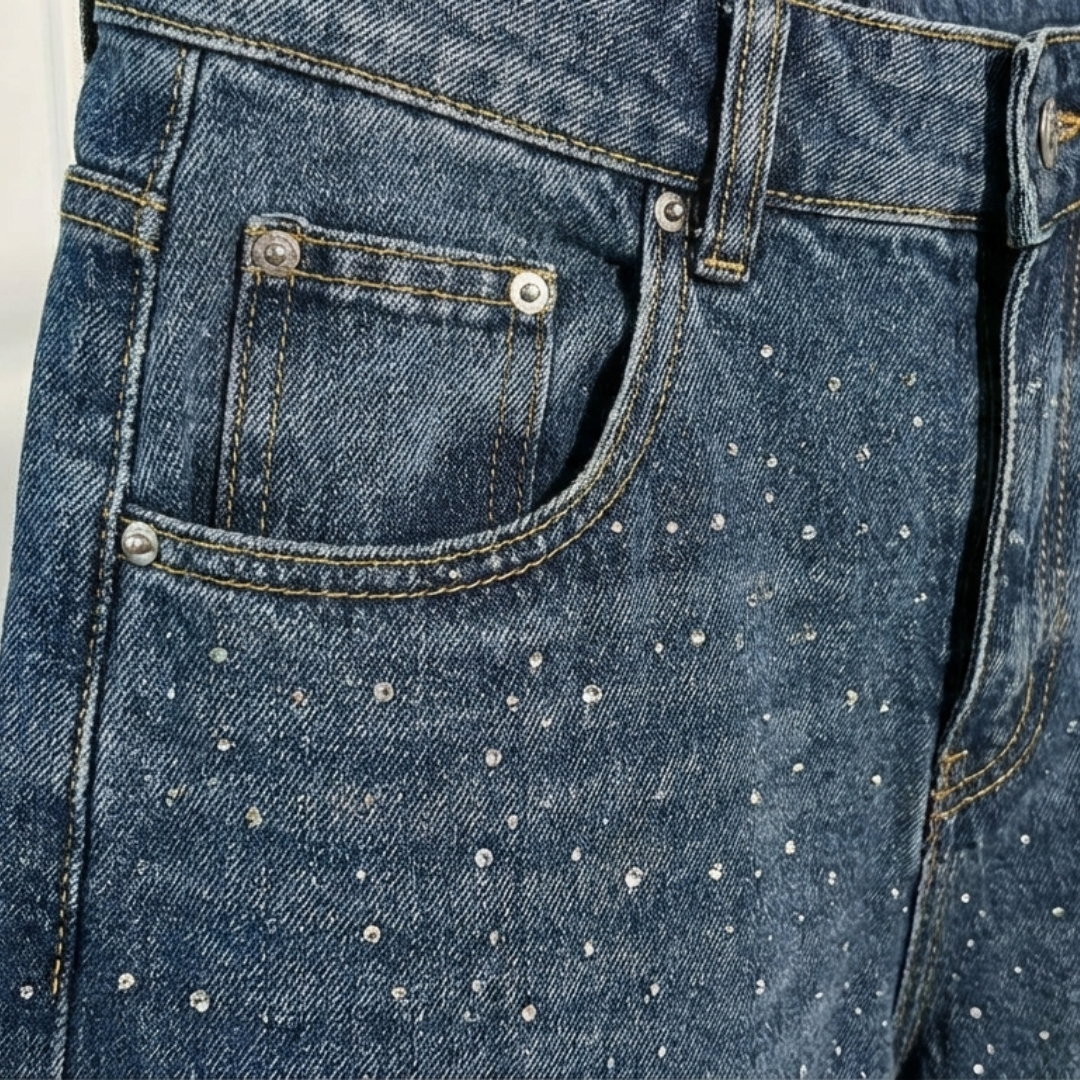 Vaqueros anchos con detalles brillantes