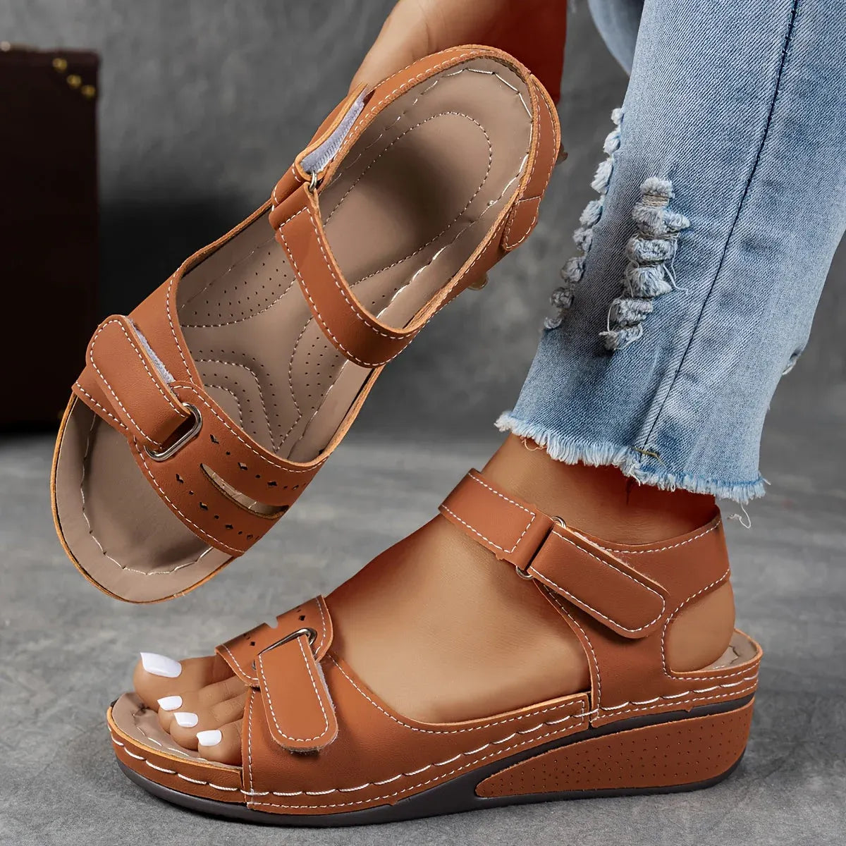 Elegantes sandalias ortopédicas